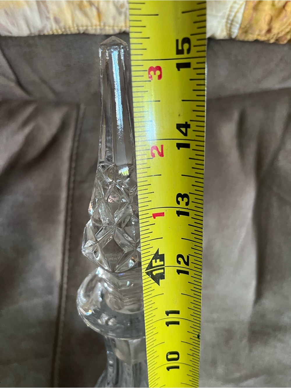 Princess House Clear Lead Crystal Decanter with Gold Label - Picture 3 of 3